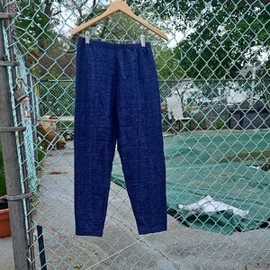 Woman's  Blue Capri Pants